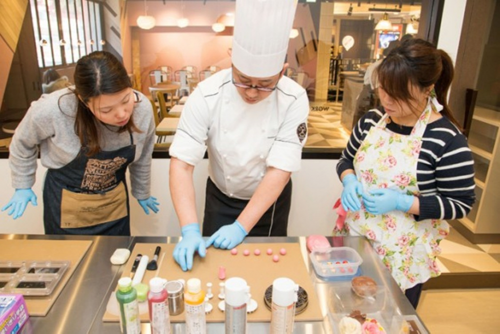 Belajar cokelat di ?Yokohama Chocolate factory & museum?