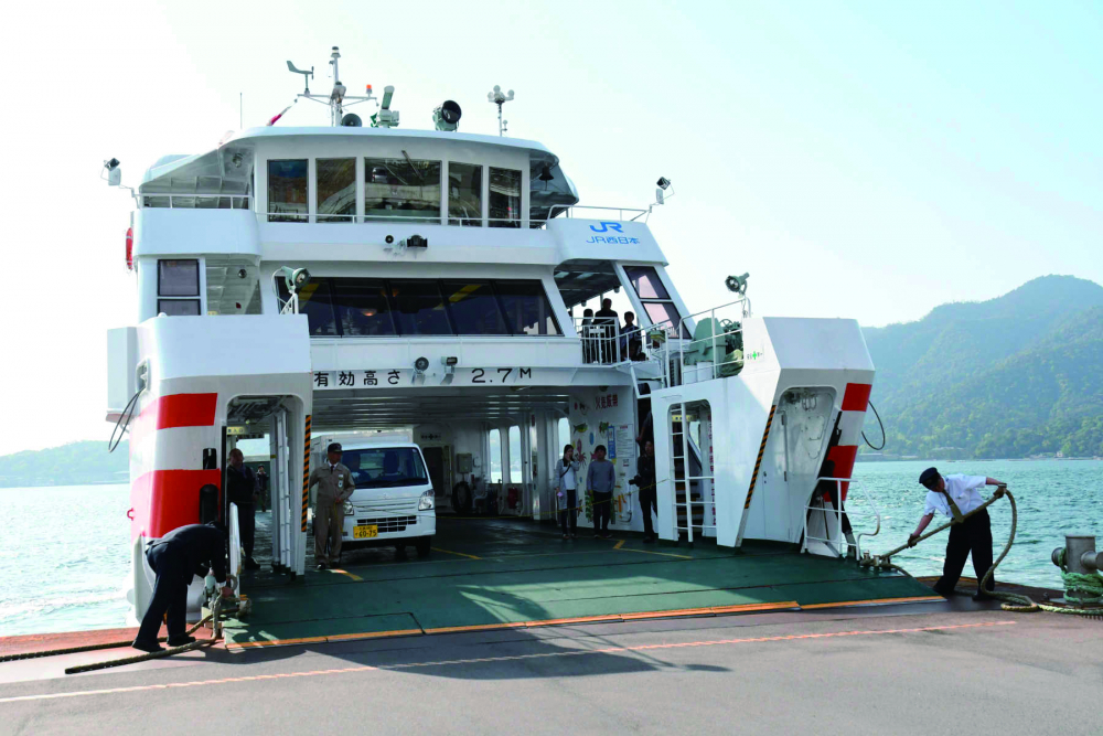 kapal Feri ke Pulau Miyajima. 