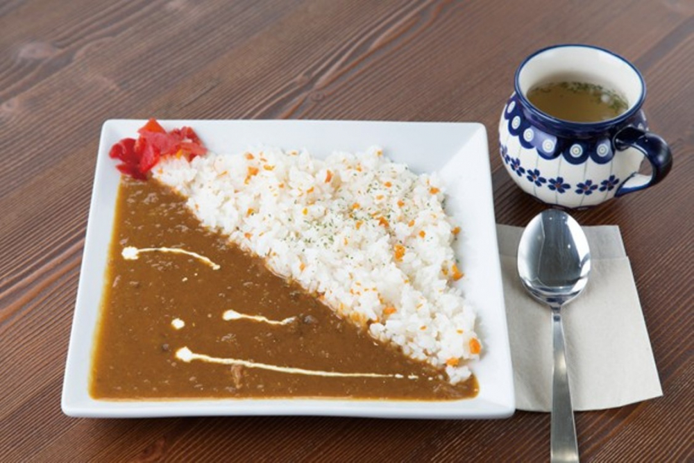 Izaemon Curry dengan sup (540 yen)