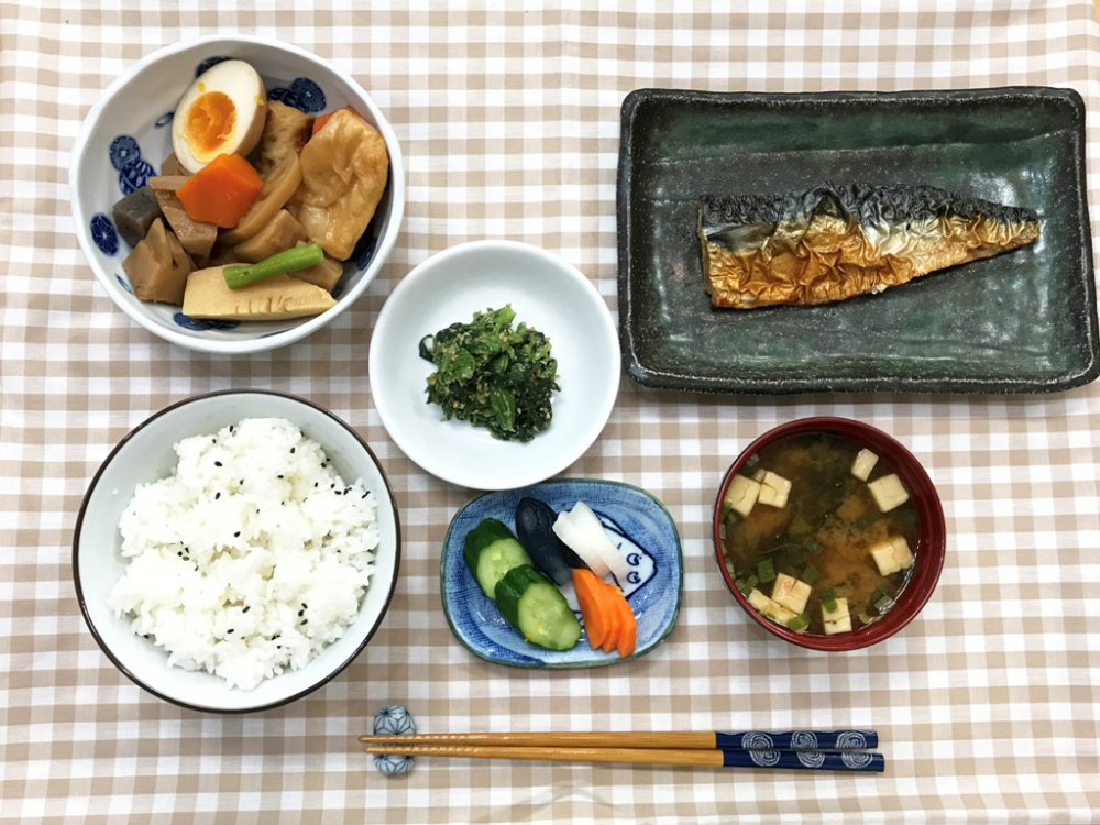 set makan khas Jepang