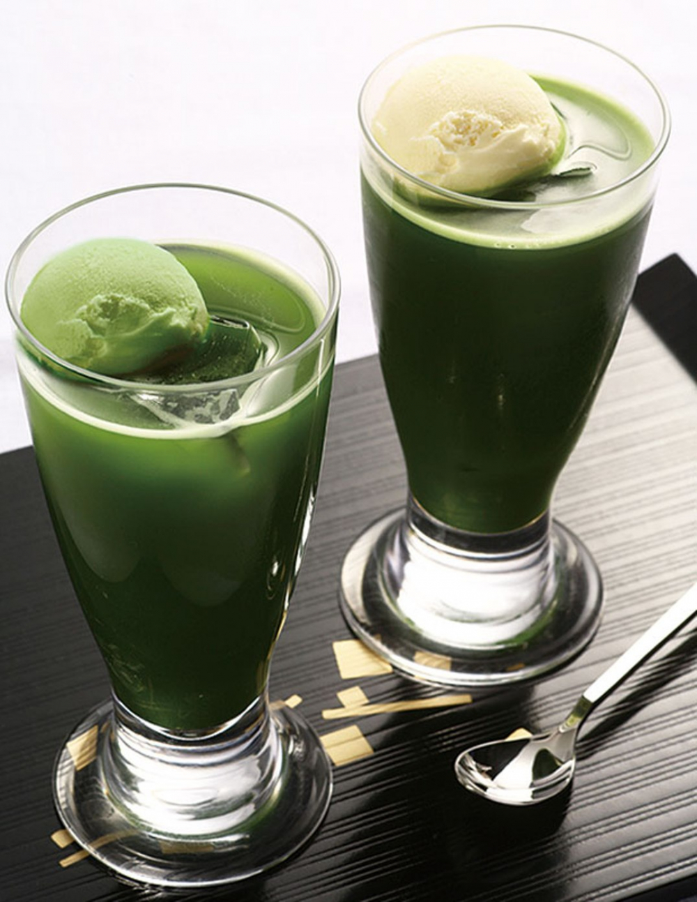 “Green Tea Float” (580 yen per item) / Itohkyuemon-honten/sabo
