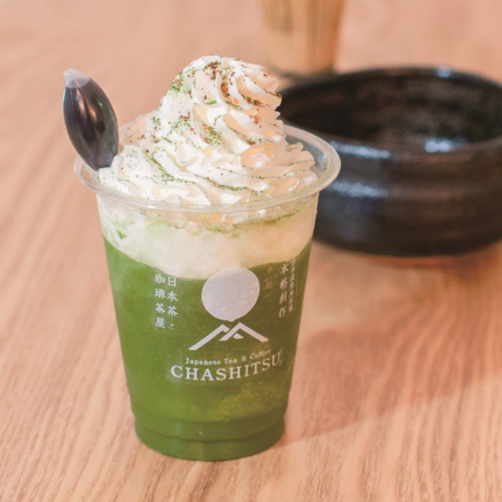 “Matcha Café Frappe Tea” (580 yen) / CHASHITSU Japanese Tea & Coffe
