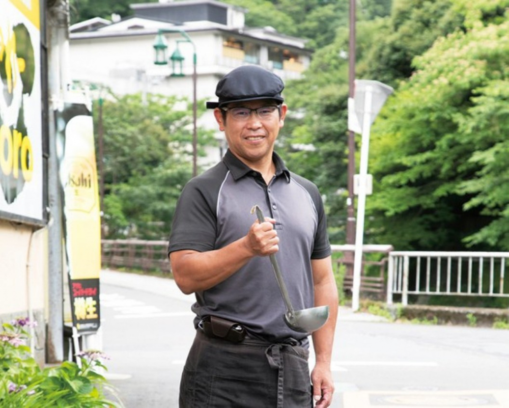 Pemilik restoran Makoto Sato