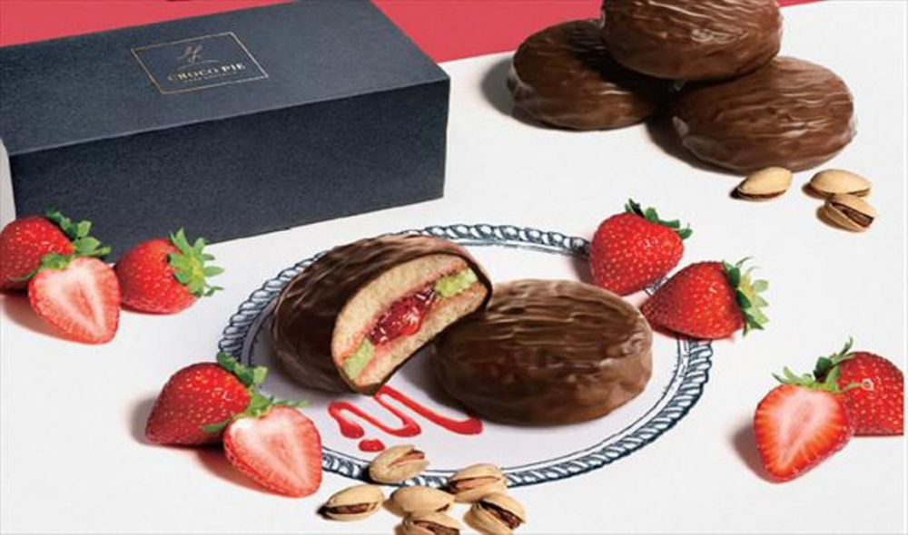 Set oleh-oleh “Nama’ Choco Pie Gift FRAISIER”