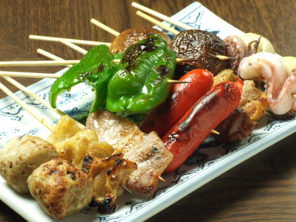 Sate dihargai mulai dari 50 sampai 100 yen per tusuk
