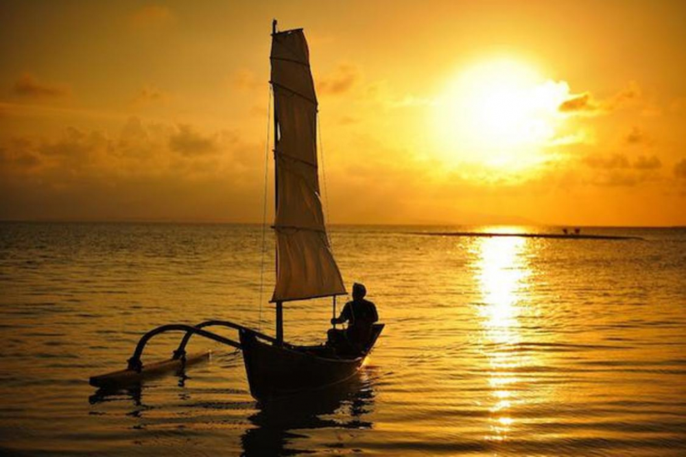 Sabani atau perahu kayu tradisional khas Ryukyu (kerajaan yang dulunya menempati kawasan Okinawa)