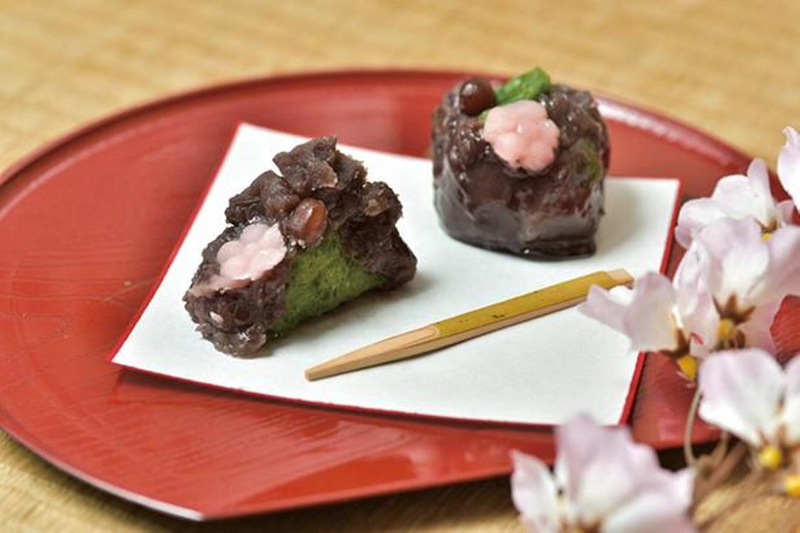 “Midori Mochi‐Mebae” dari “Okashidokoro Ogawaya”(140 yen)