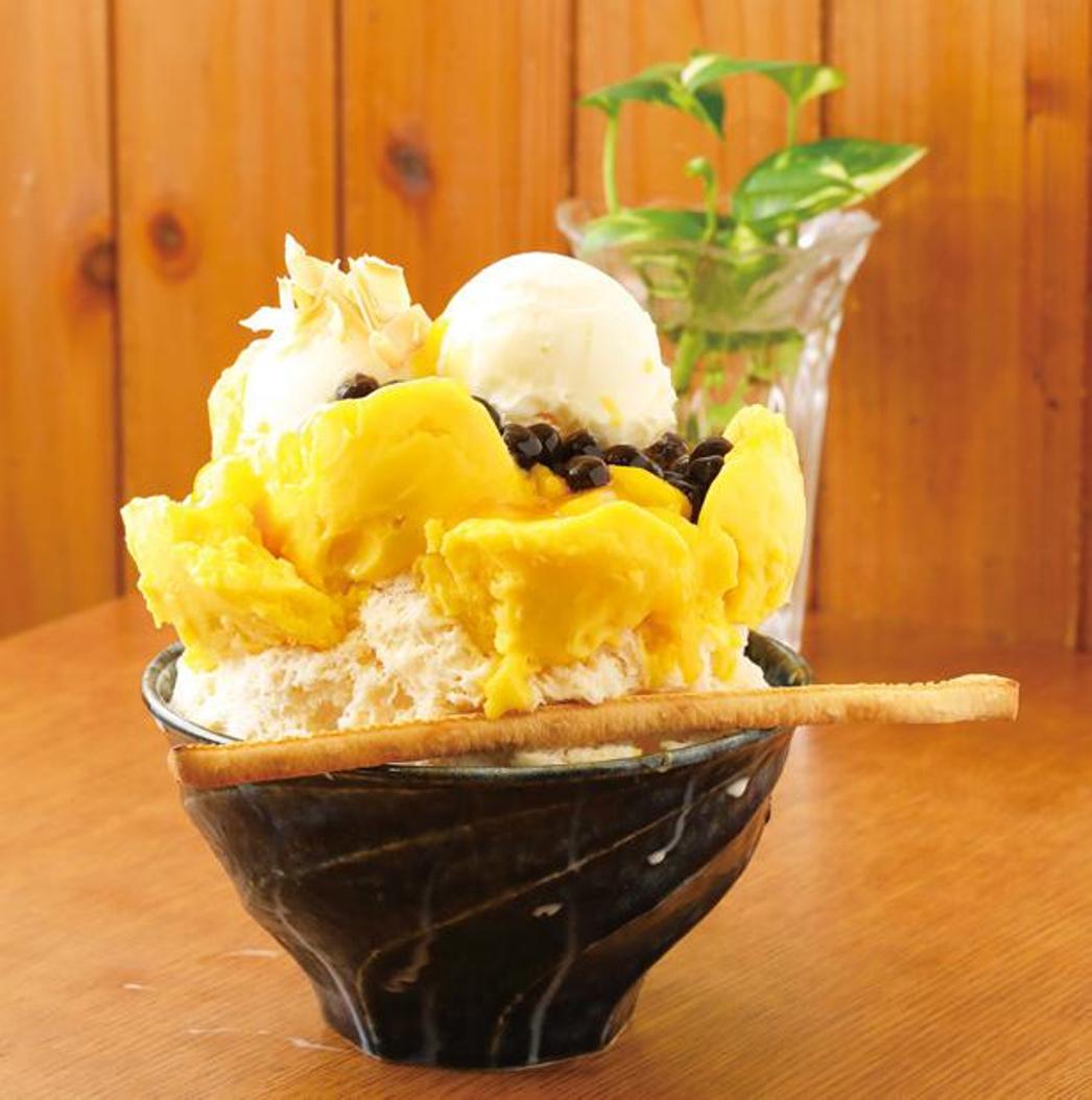 Es serut Tapioca Mango Milk dengan topping tapioka bubble yang kenyal