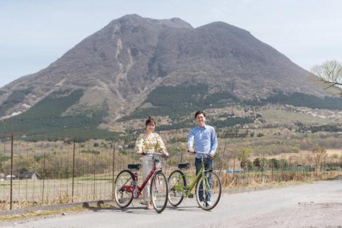 Tamu bisa meminjam sepeda dengan gratis. Bersepeda sekeliling Gunung Yufu sangat menyegarkan. 
