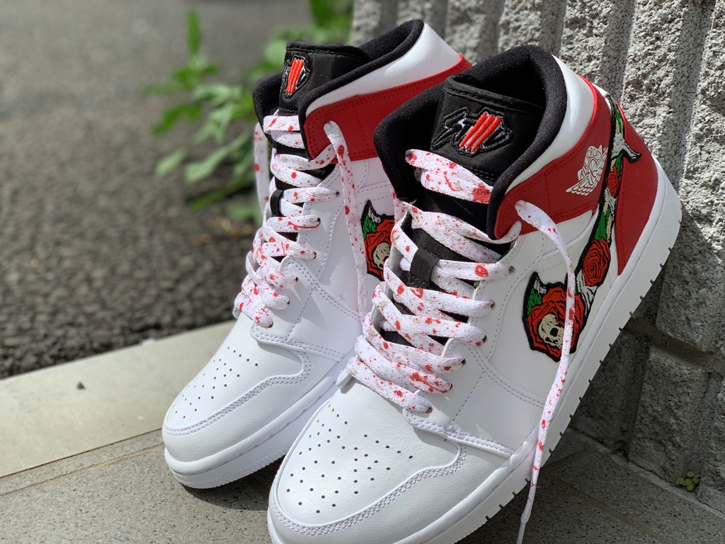 SKULL ROSES AJ1 MID 