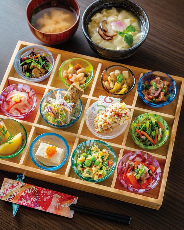 Miyabi Gozen hadir dengan 12 jenis obanzai.