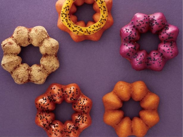 Mister Donuts Jepang menghadirkan lima kuliner donat baru dengan nama serial “Satsuma-imo Do” yang dijual dari 6 September 2019 lalu. 
