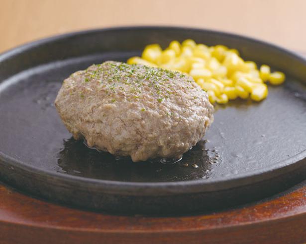 Hamburger Daichan seharga 918 yen adalah steak hamburger yang dicampur menggunakan tangan langsung di restoran.