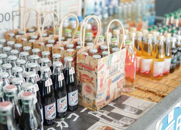 Beberapa minuman lokal Kyushu dijual di sini.