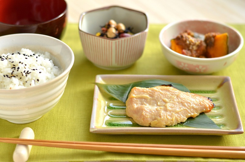 Makan siang khas Jepang. 