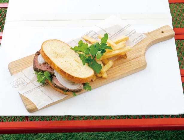 Bagaimana dengan Sandwich Set (1.200 yen) untuk makan siang?