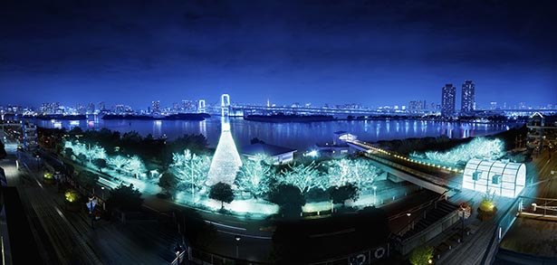 Kamu dapat melihat Tokyo Tower, Sky Tree dan Rainbow Bridge bersama dengan iluminasi 220 ribu cahaya lampu.