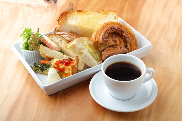 Nikmati Kopi Spesial (518  yen) dan Paket Sarapan (216 yen) di rustico4