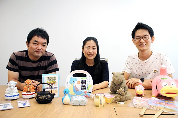 Koji Tamura (kiri), Akiko Tsuda (tengah), and Keita Imamura (kanan) dari The Pokemon Company.