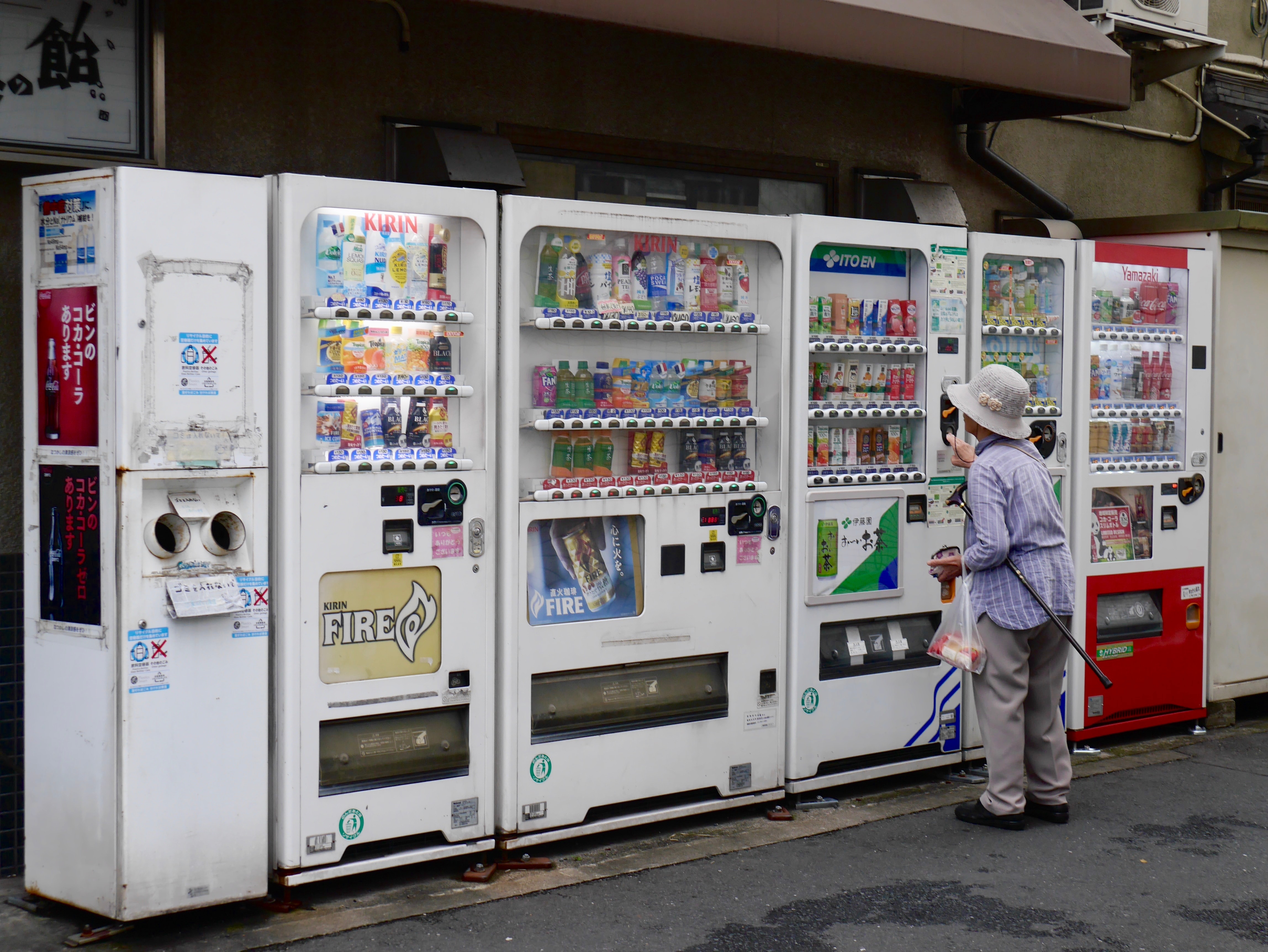 Alasan vending machine sangat populer dan mudah dijumpai di Jepang
