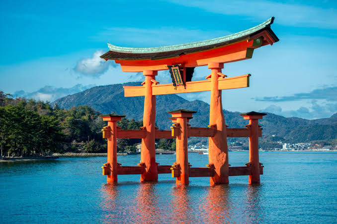 Itsukushima.