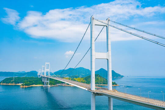 Jembatan Shimanami-kaido di sepanjang 60 kilometer di Prefektur Ehime, wilayah Shikoku, Jepang.