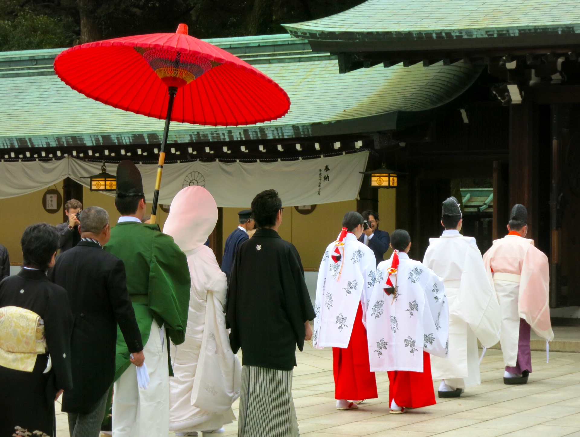 Pernikahan tradisional di kuil Shinto di Jepang. (KARAKSA MEDIA PARTNER)