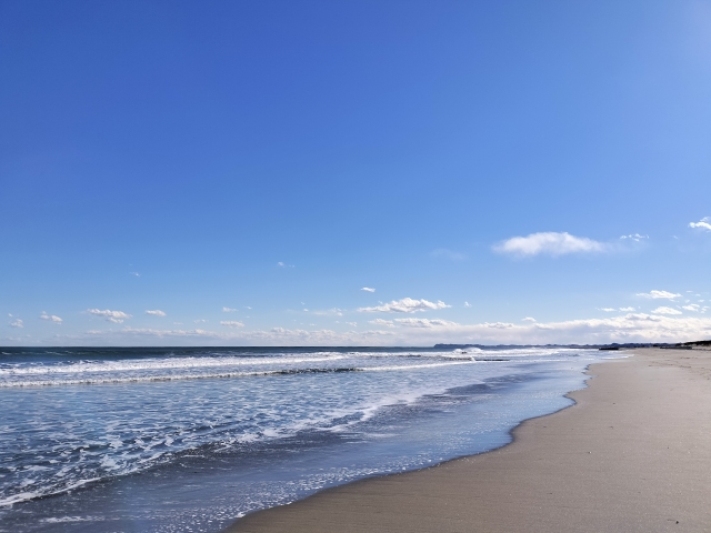 Pantai Shonan dan Enoshima, dapat kamu akses dari Stasiun Tokyo selama sekitar satu jam. (KARAKSA MEDIA PARTNER)