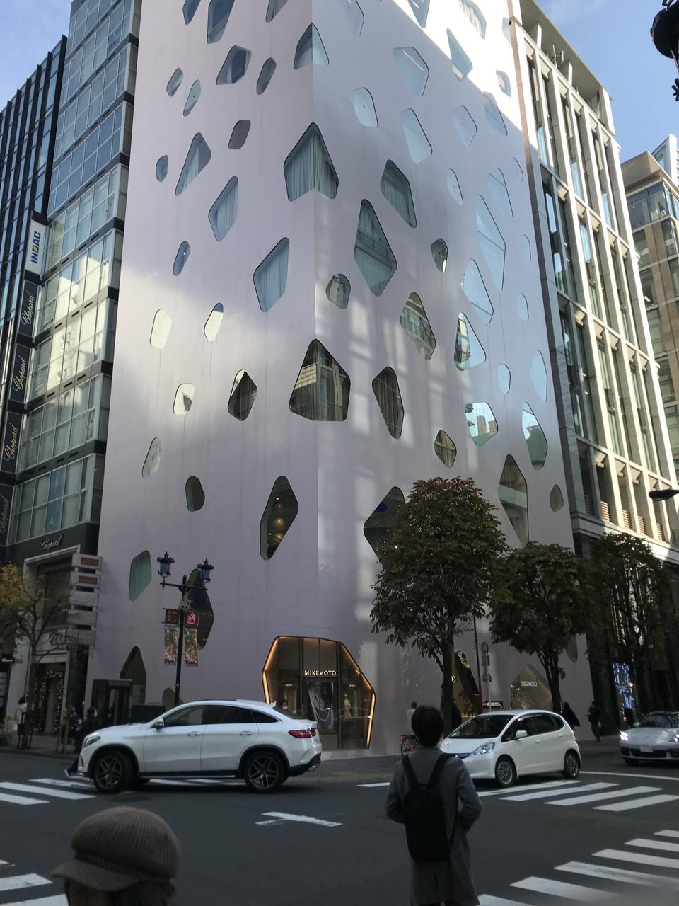 Bangunan bersejarah di Ginza, Tokyo, Jepang: MIKIMOTO Ginza 2. (GINZA INFORMATION MANAGEMENT (GIM) VIA MEQQE BOOK)