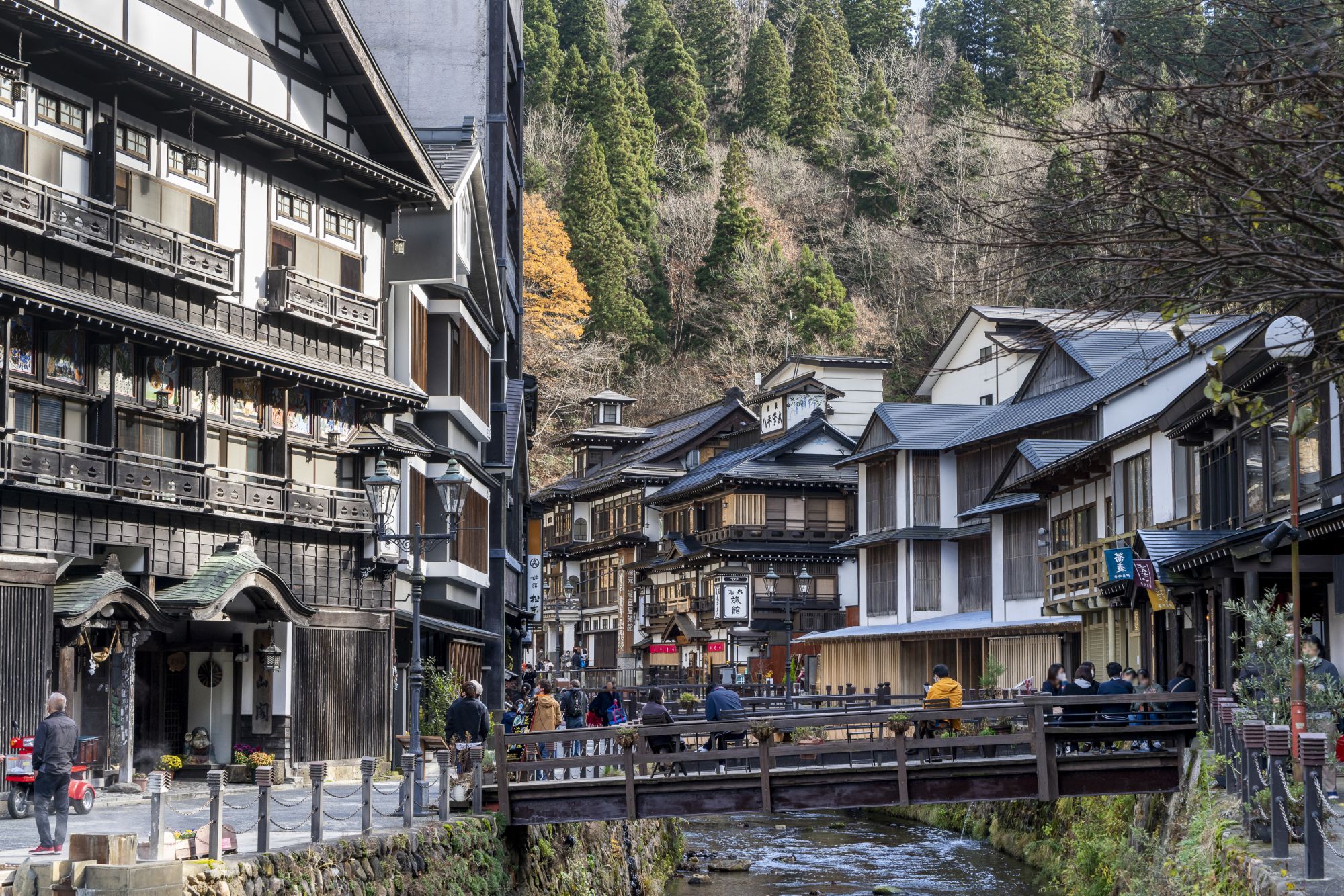 Ginzan Onsen di Yamagata Jepang, mirip dengan kota onsen Spirited Away. (DOK. JNTO)