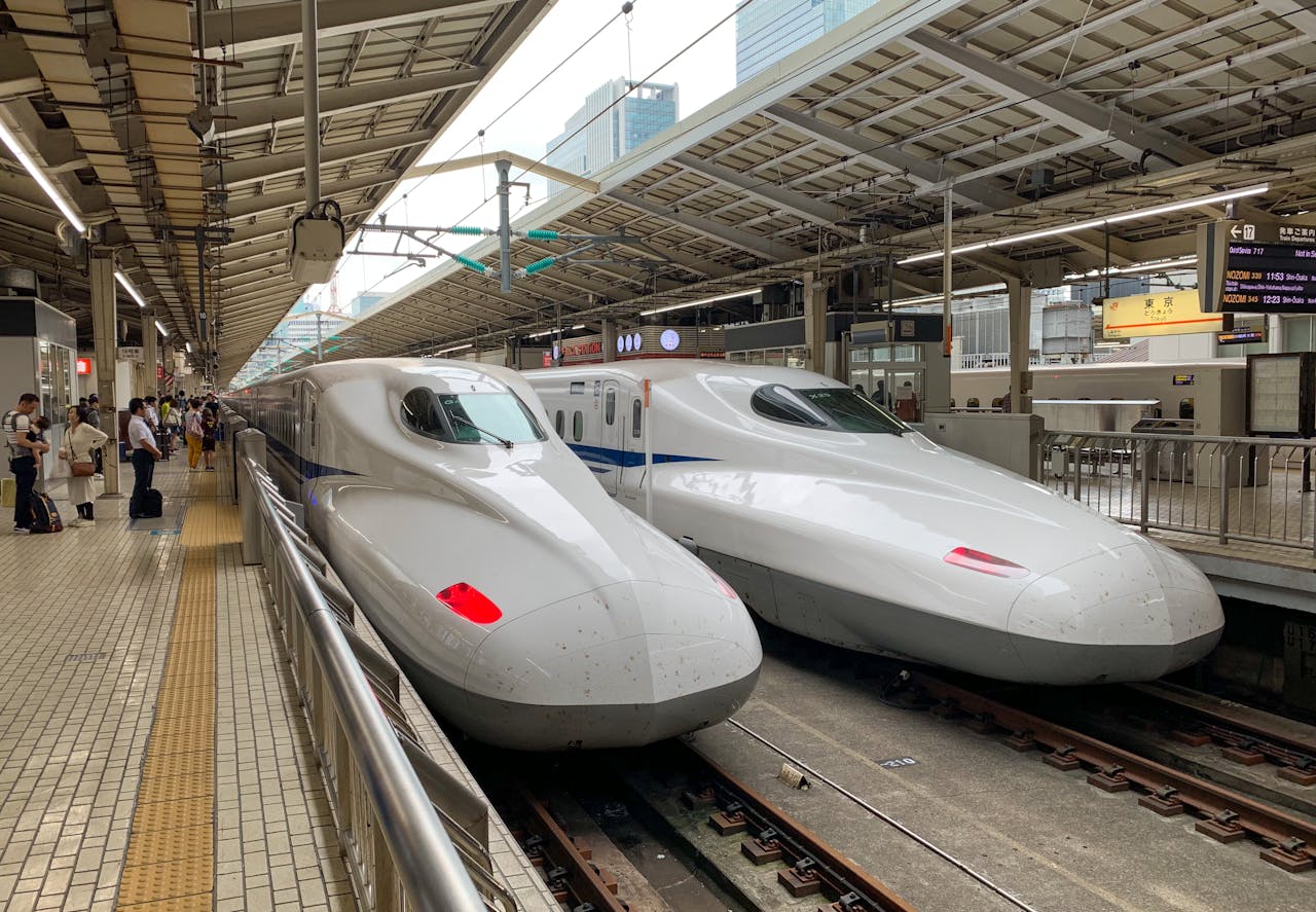 Shinkansen atau kereta cepat di Jepang. (PEXELS/JUSTIN BRINKHOFF)