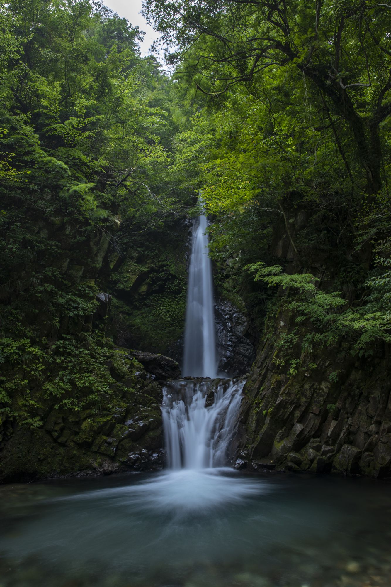 Air terjun Daisendaki di Gunung Daisen, Prefektur Tottori, Jepang. (©JNTO)