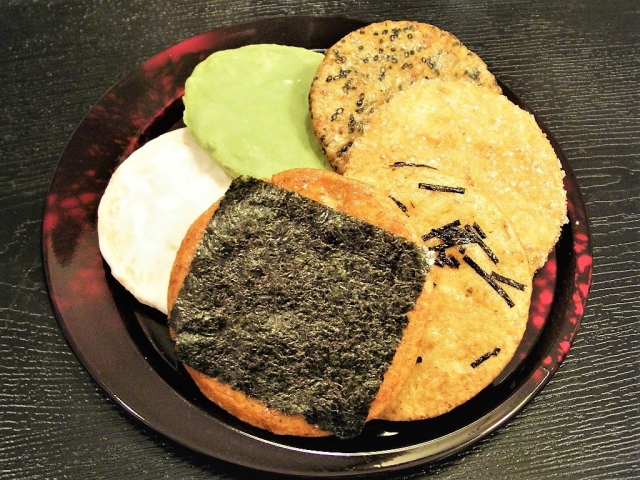 Makanan khas Prefektu Saitama: soka senbei (kerupuk beras). (KARAKSA MEDIA PARTNER)