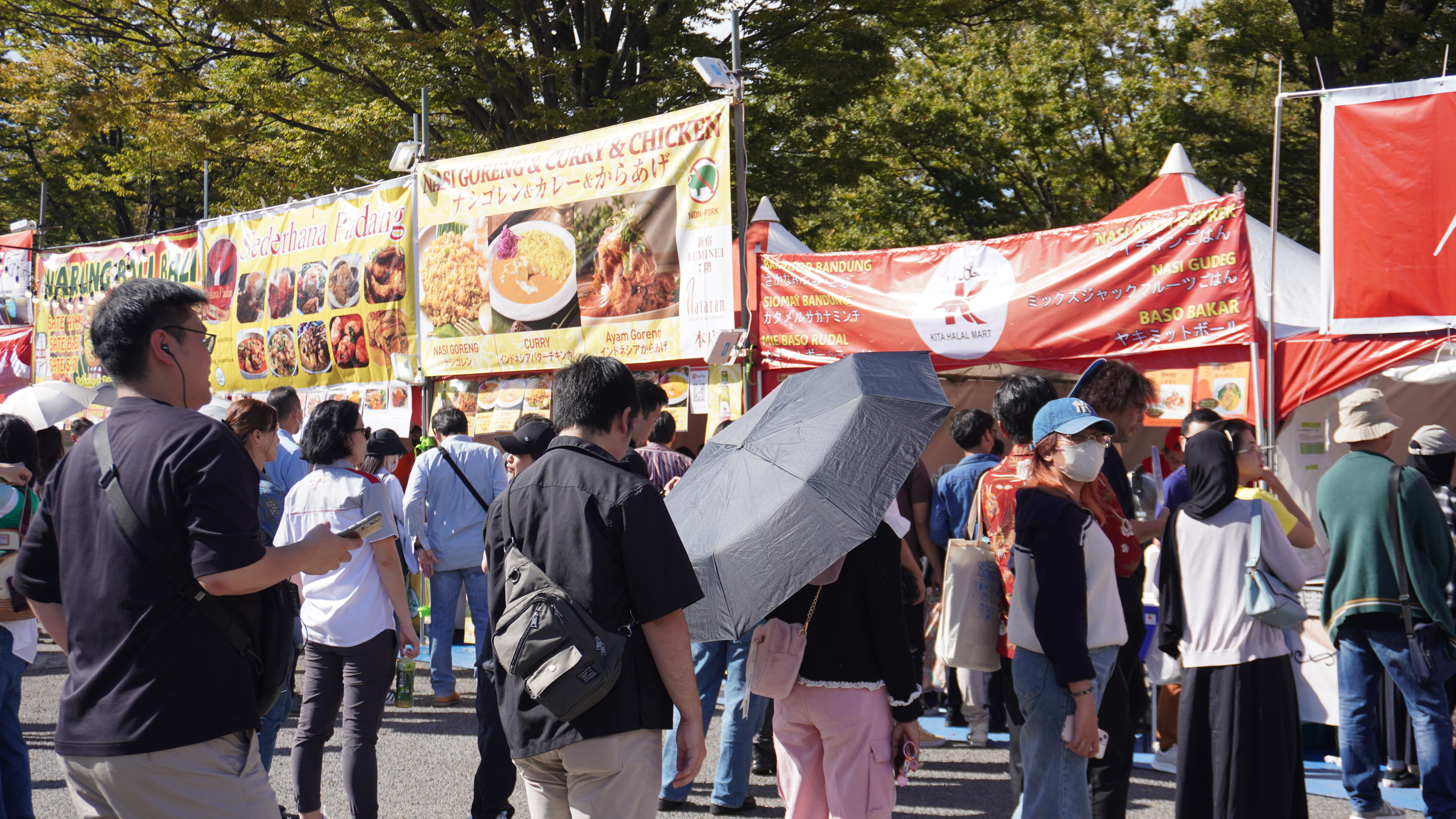 Pengunjung Indonesia-Japan Friendship Festival 2024 dari WNI di Jepang dan warga Jepang. (KARAKSA MEDIA PARTNER)