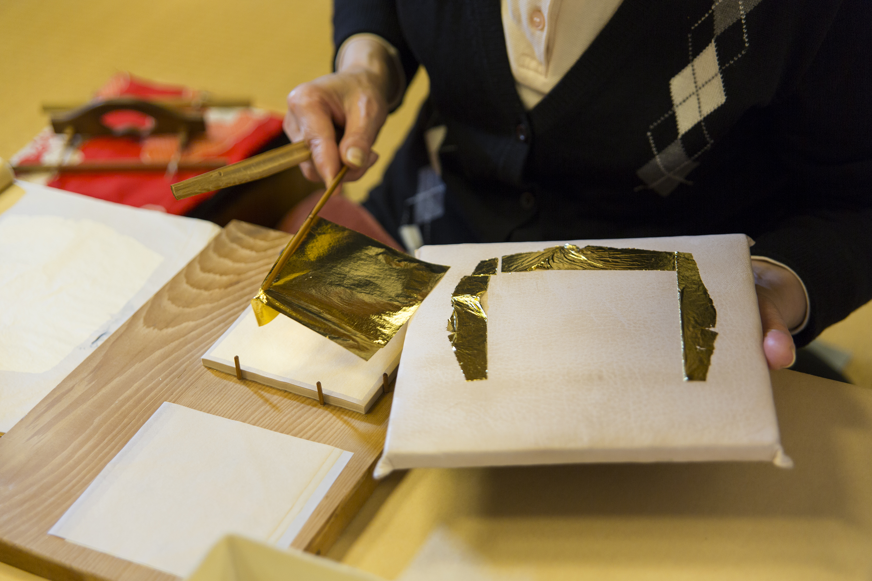 Lembaran daun emas yang diproduksi di Kanazawa, Prefektur Ishikawa, Jepang.