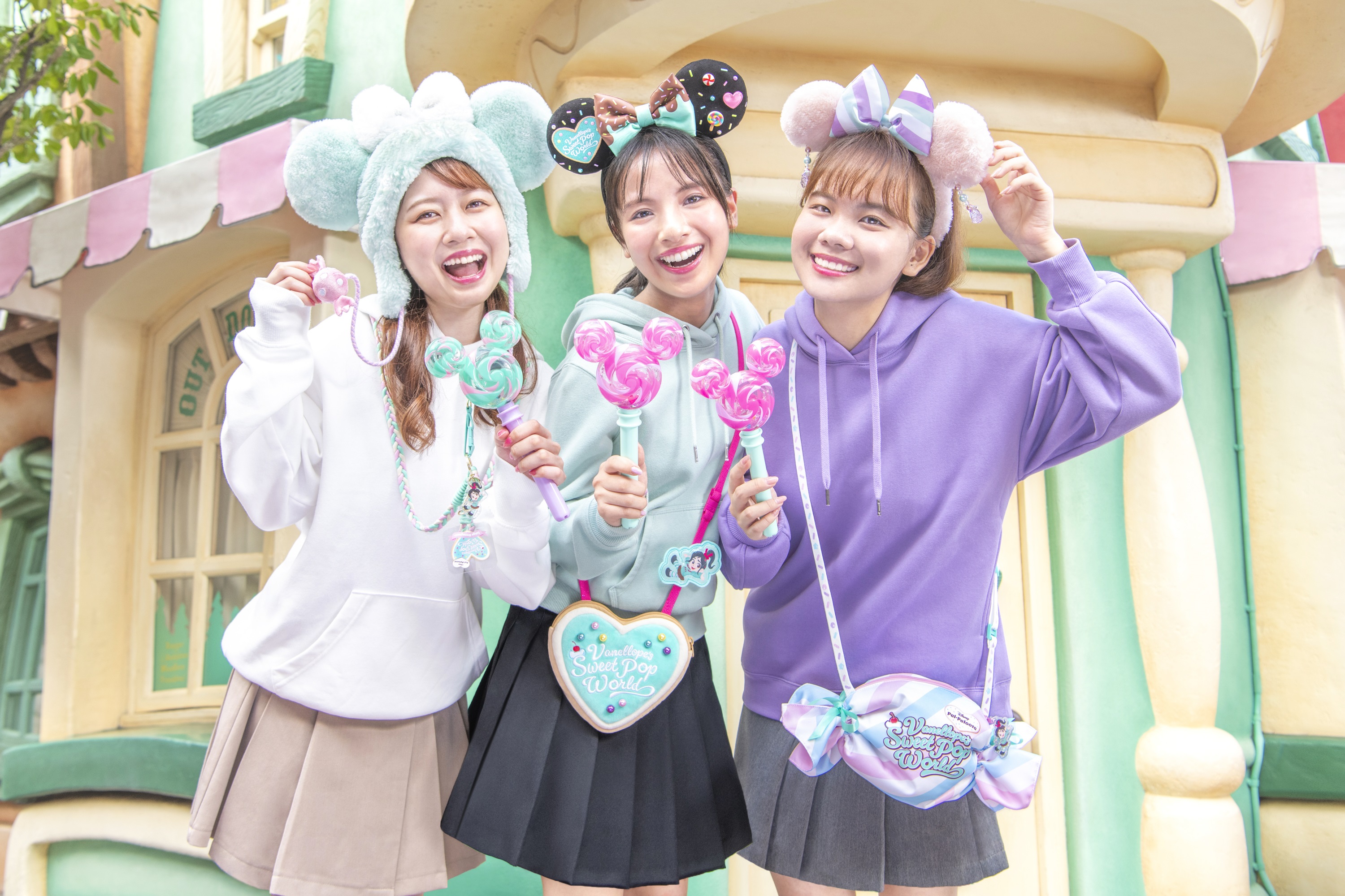 Pengunjung bisa menikmati dunia permen ala Vanellope, atraksi terbaru di Tokyo Disneyland pada 15 Januari-16 Maret 2025.