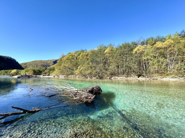 Kamikochi di Nagano, Jepang, dikelilingi Pegunungan Alpen Utara.