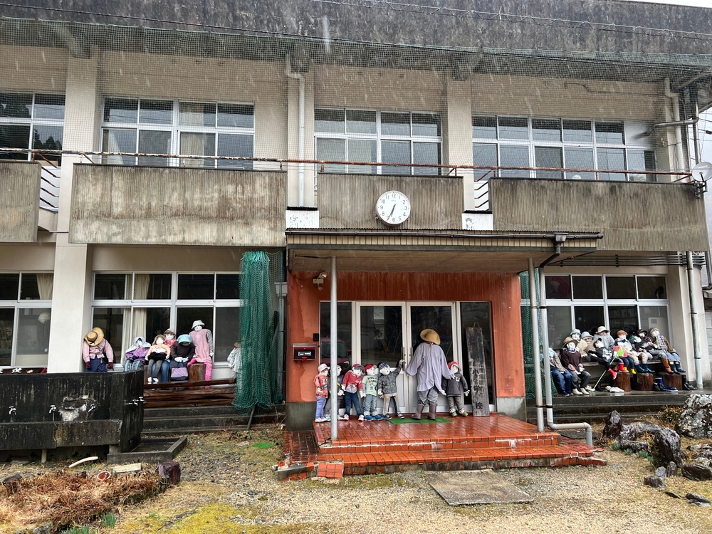 Boneka orang-orangan sawah di Nagaro, desa terpencil di Prefektur Tokushima, Jepang.