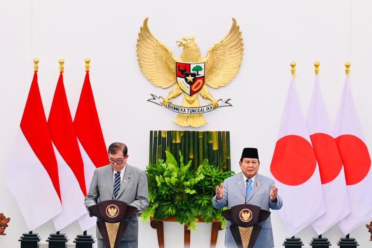 Perdana Menteri (PM) Jepang Shigeru Ishiba dalam pernyataan pers bersama (joint press statement) dengan Presiden Prabowo Subianto di Istana Kepresidenan Bogor, Sabtu (11/1/2025).