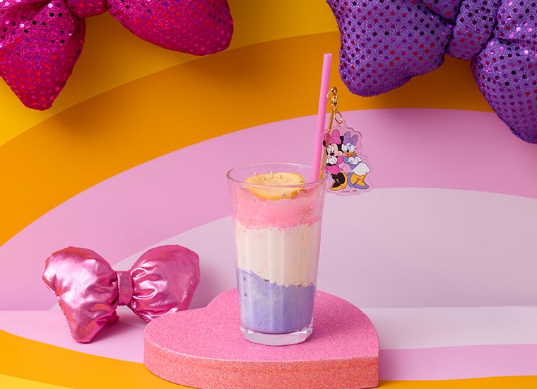 Yogurt Smoothie Minnie & Daisy, salah satu menu di kafe bertema Minnie Mouse dan Daisy Duck di Tokyo dan Osaka.