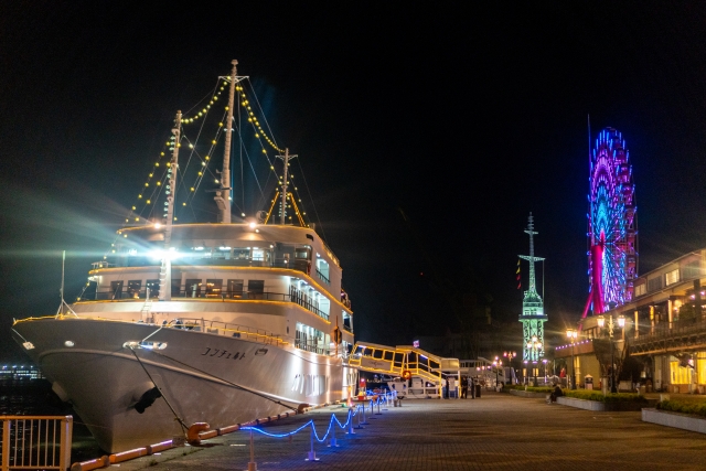 Port Tower di Kobe Harborland di Kota Kobe, Prefektur Hyogo, Jepang.