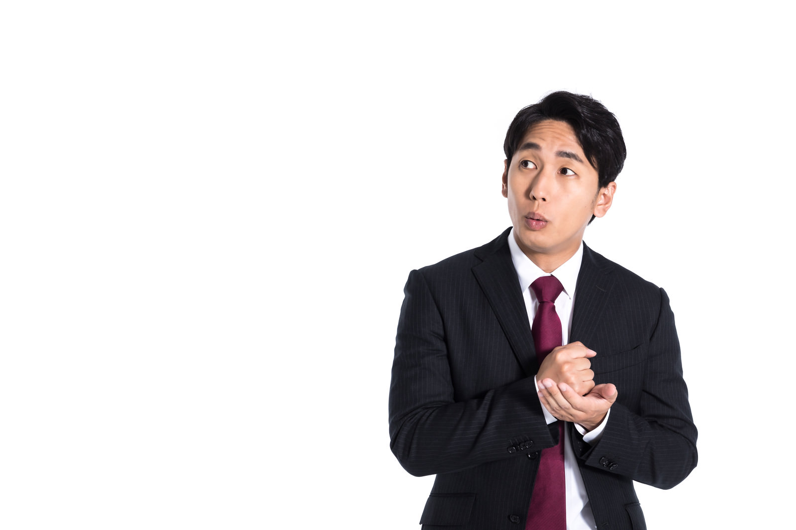 Aizuchi adalah respons seperti anggukan atau ucapan “hai” saat mendengarkan lawan bicara. Tanda bahwa kita menyimak dan menghargai apa yang mereka katakan.