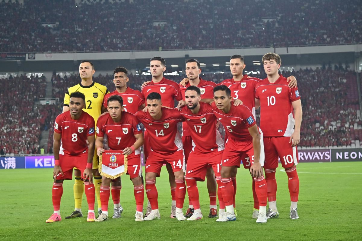 Pemain Timnas Indonesia berpose jelang laga melawan China. Partai Grup C Kualifikasi Piala Dunia 2026 zona Asia antara Timnas Indonesia vs China digelar di Stadion Utama Gelora Bung Karno pada Kamis (5/6/2025).