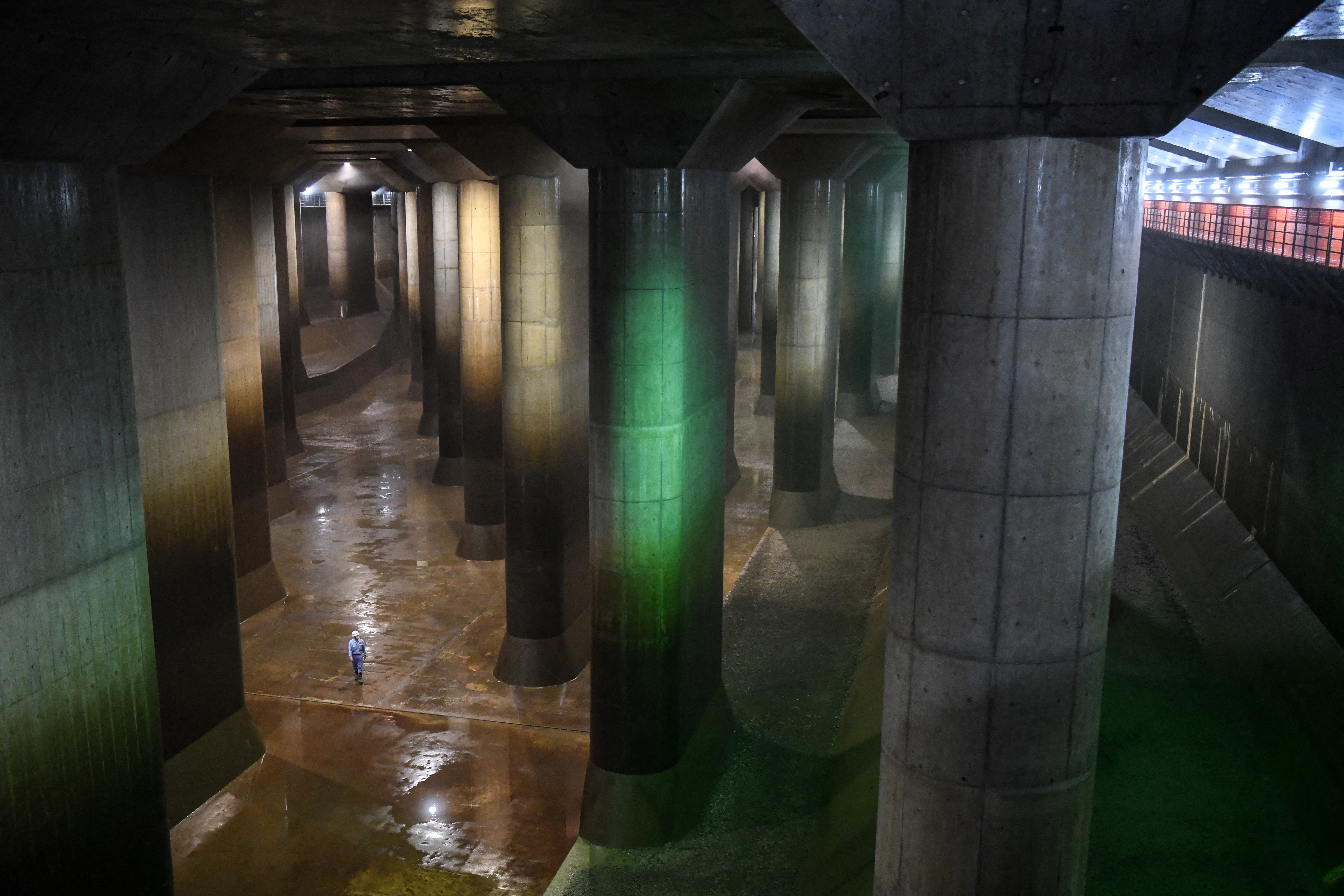 Saluran pembuangan bawah tanah raksasa di Kota Kasukabe, Jepang, untuk cegah banjir di Tokyo dan area sekitarnya.