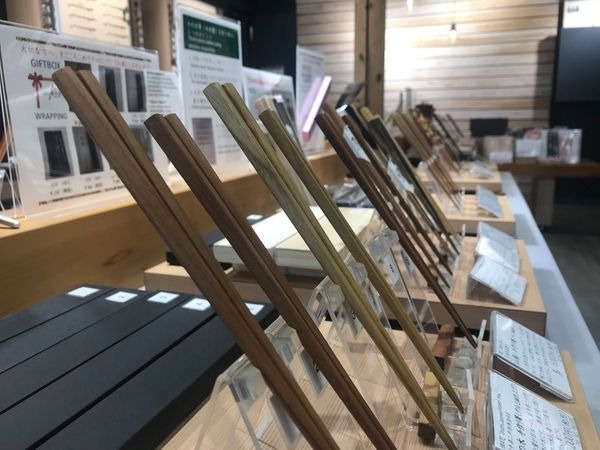 Hashitou Honten, toko sumpit di Tokyo, Jepang.