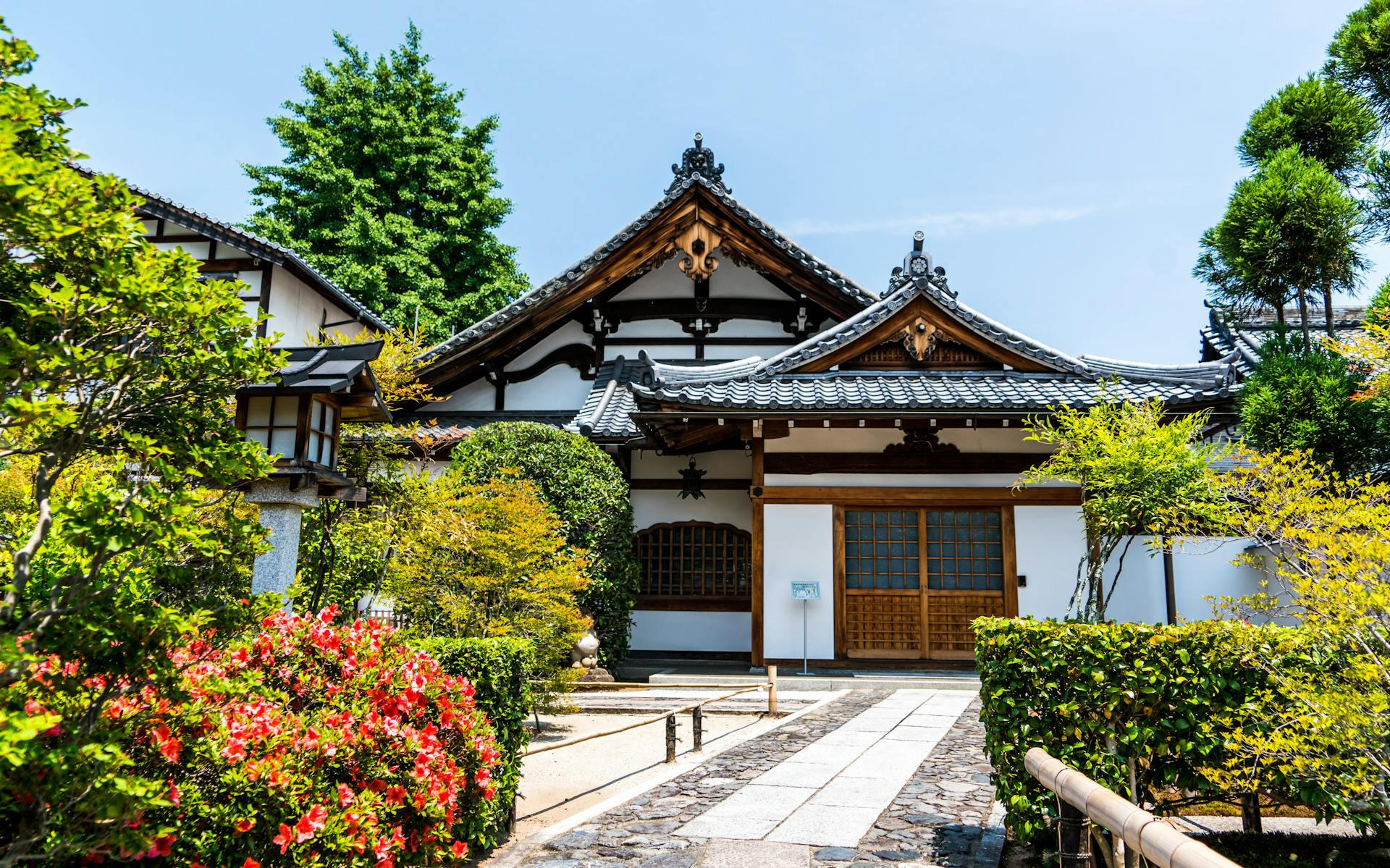 Tempat wisata di Jepang saat musim panas.