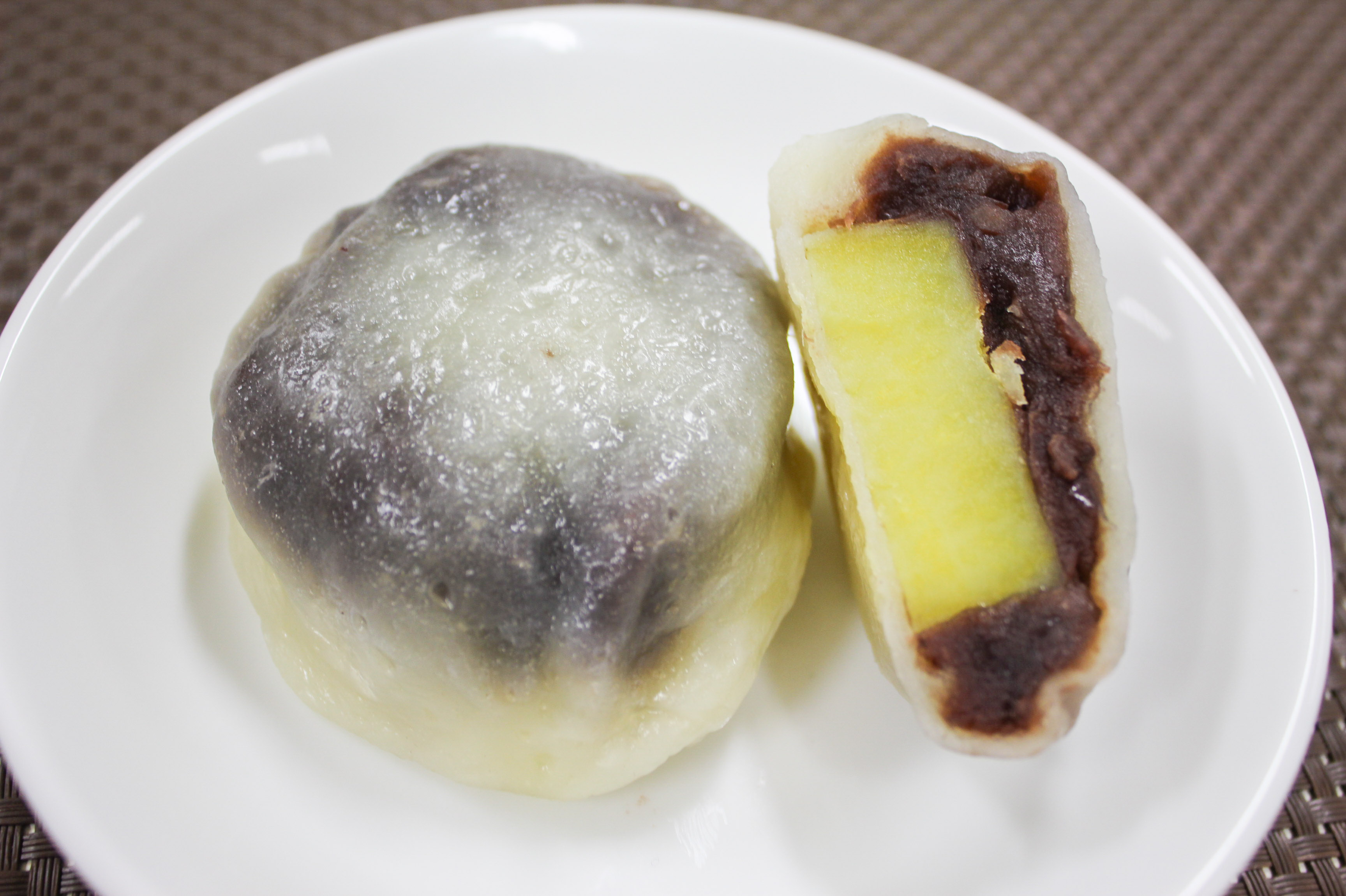 Ikinari dango, wagashi Jepang dari ubi kukus balut tepung.
