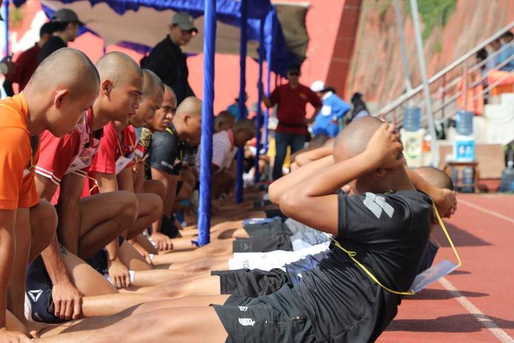 Sebanyak 340 pendaftar magang ke Jepang 2025 mengikuti tes kemampuan fisik, di GOR Tri Lomba Juang, Kota Semarang, Rabu (23/7/2025).