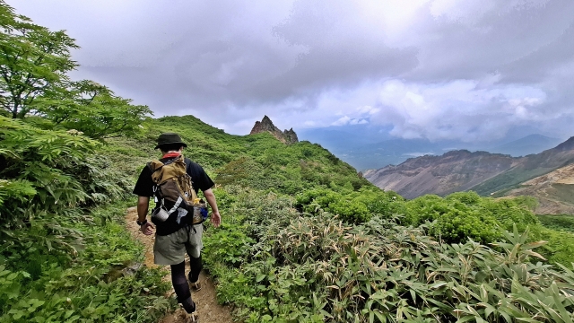 Orang mendaki gunung di Jepang.