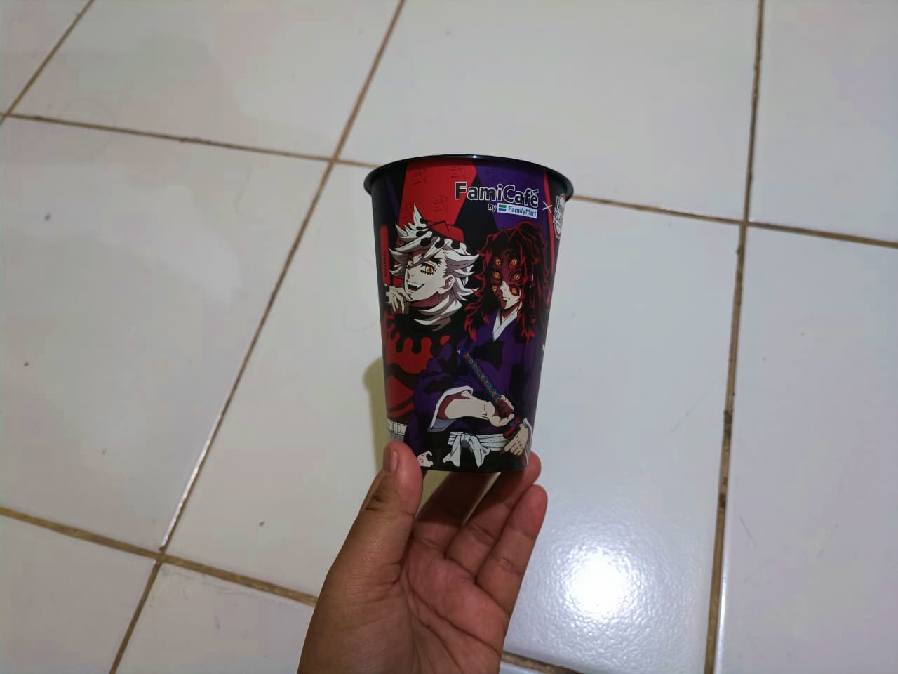 Koleksi cup bergambar karakter iblis Demon Slayer menjelang penayangan Demon Slayer: Infinity Castle.